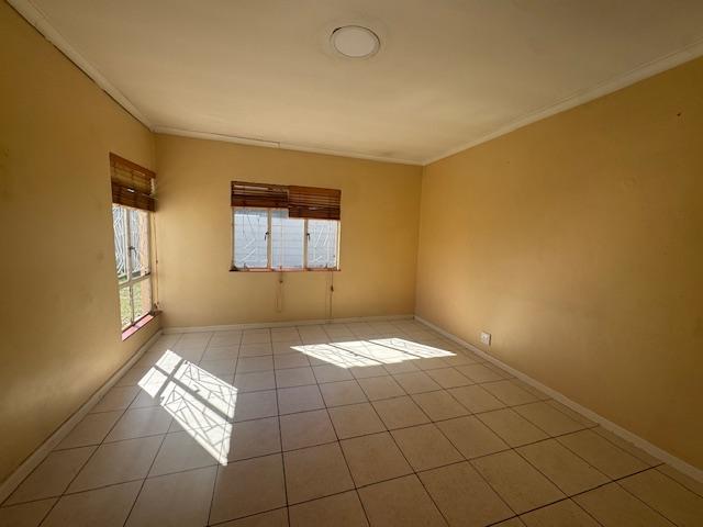 To Let 3 Bedroom Property for Rent in Bothasig Western Cape